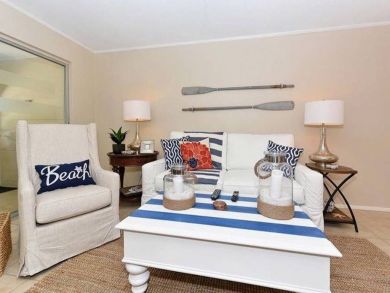 Holmes Beach sleeps 6 on Anna Maria Island